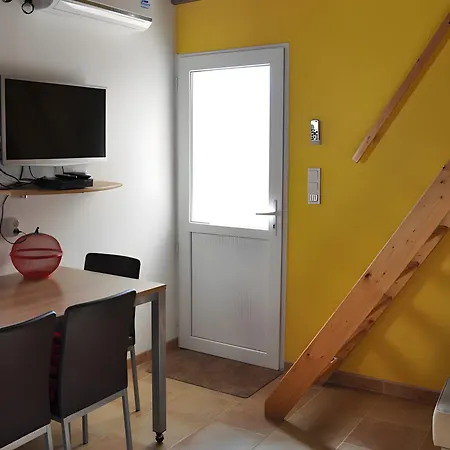 Holiday home L'amandiere Mevouillon