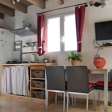 Holiday home L'amandiere Mevouillon