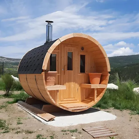 Holiday home L'amandiere
